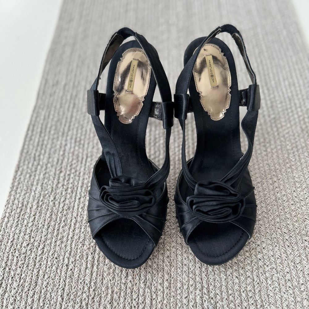 MAX STUDIO Black Satin Slingback Heels with Rosette Detail Size 9 - Picture 10 of 10